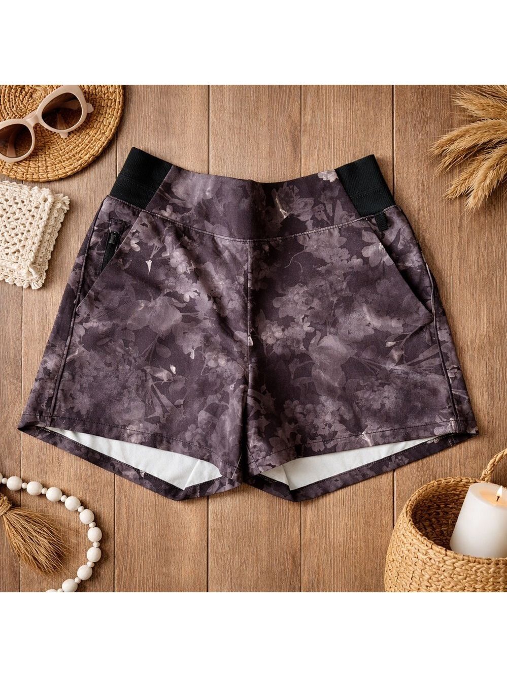 Athleta Brooklyn Lumen Floral Black Printed Shorts Black And Gray Size 0
